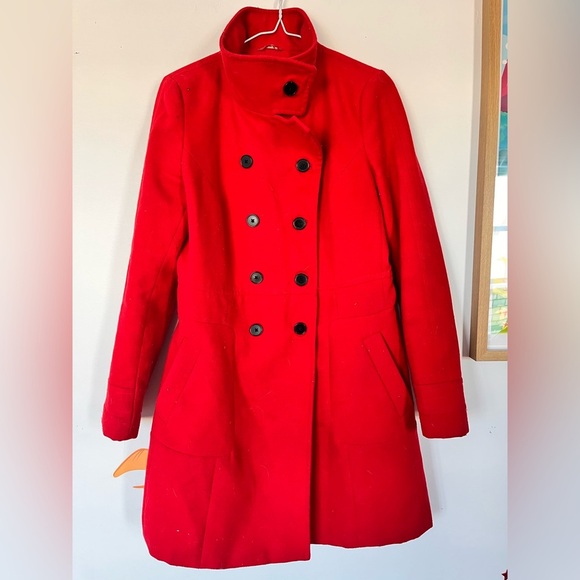 Woman Zara Bold Red Trench Coat. Perfect for cool/cold weather - Picture 1 of 14
